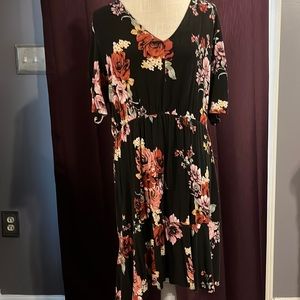 Maurice’s short sleeve dress, black floral, size xxl